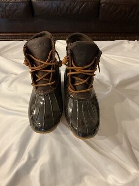 Sperry women’s boots